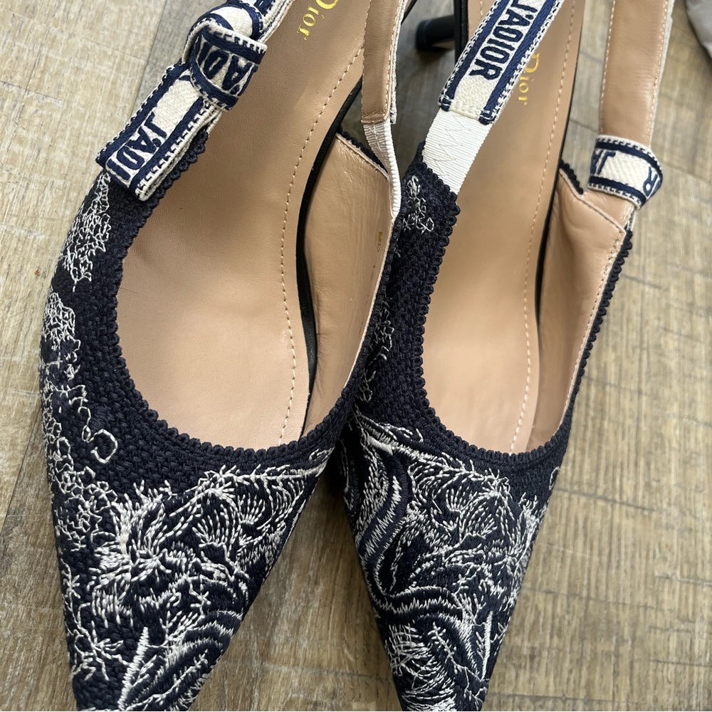 Dior J’Adior Slingback Pumps